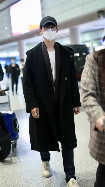 Chinese Actor Zhang Yujian Arrives Airport Beijing China April 2020 — Stock Photo, Image