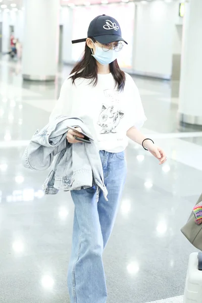 Attrice Cinese Chen Yuqi Yukee Chen Arriva Aeroporto Pechino Prima — Foto Stock