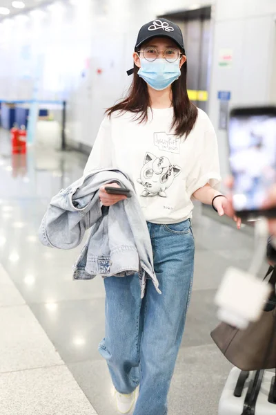 Attrice Cinese Chen Yuqi Yukee Chen Arriva Aeroporto Pechino Prima — Foto Stock