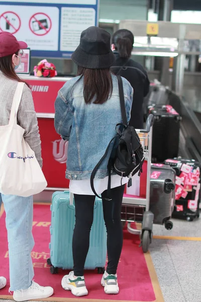 Chinese Actress Tan Songyun Arrives Airport Beijing China April 2020 — Stock Photo, Image