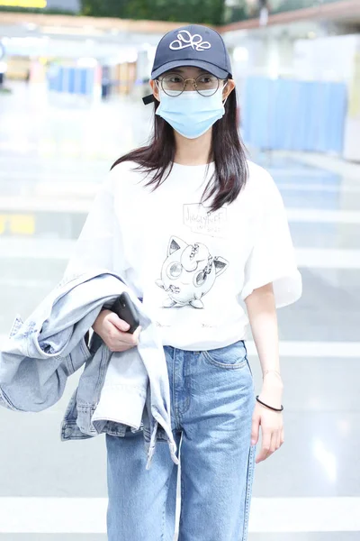 Attrice Cinese Chen Yuqi Yukee Chen Arriva Aeroporto Pechino Prima — Foto Stock