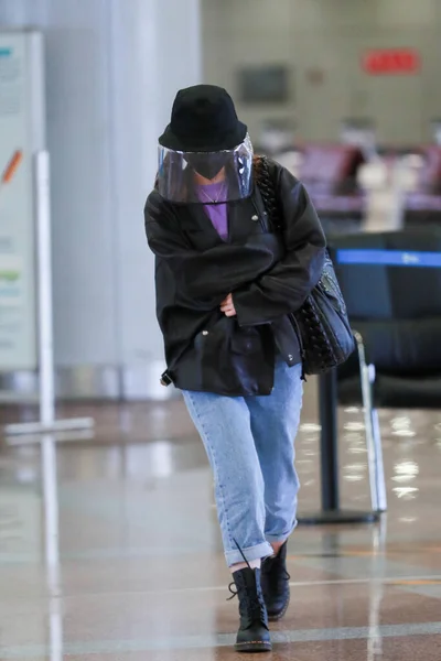 Chiński Gospodarz Aktorka Xin Lub Orfila Przybywa Lotnisko Pekinie Przed — Zdjęcie stockowe