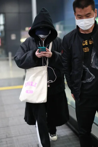 Chinese Actress Kan Qingzi Appears One Airports Shanghai China 8Th — Stock Photo, Image