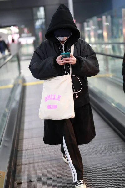 Chinese Actress Kan Qingzi Appears One Airports Shanghai China 8Th — Stock Photo, Image