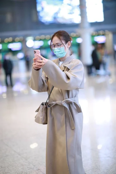 Attrice Cantante Conduttrice Televisiva Taiwanese Joe Chen Arriva Aeroporto Pechino — Foto Stock