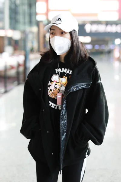 Actriz Anfitriona Cantante China Liu Yan Llega Aeropuerto Shanghái Antes —  Fotos de Stock