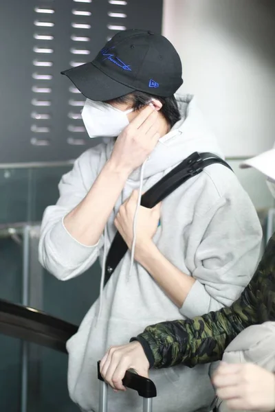 Chinese Actor Model Song Weilong Arrives Chengdu Airport Departure Chengdu — Stock Photo, Image