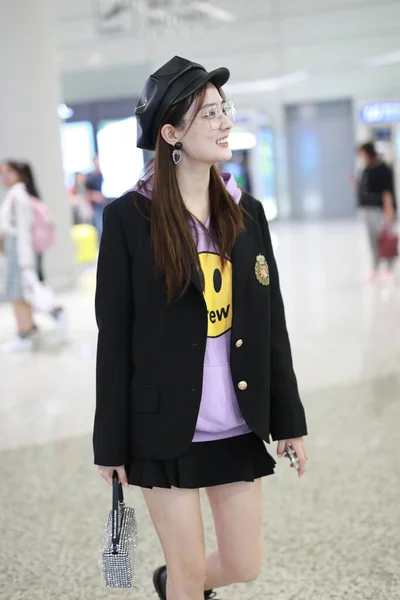 Chinese Actrice Lulu Duikt Shanghai Hongqiao Airport Shanghai China September — Stockfoto