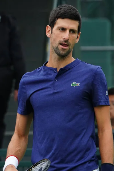 Serbischer Tennisprofi Novak Djokovic Bereitet Sich Auf Das Herren Doppel — Stockfoto