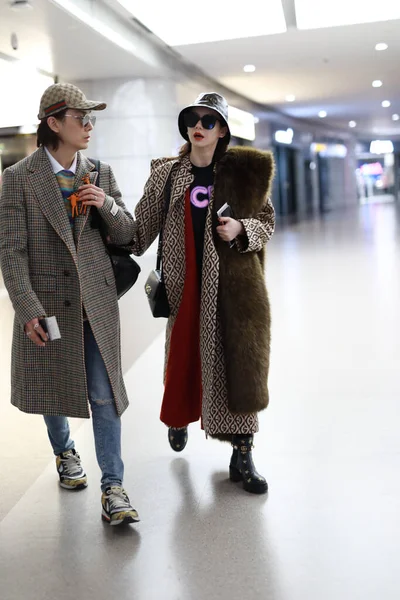 Chanteuse Actrice Chinoise Wei Stephy Droite Arrive Aéroport International Shanghai — Photo