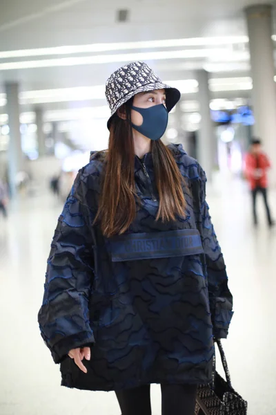 Actriz China Yang Ying Angelababy Llega Aeropuerto Beijing Después Aterrizar — Foto de Stock