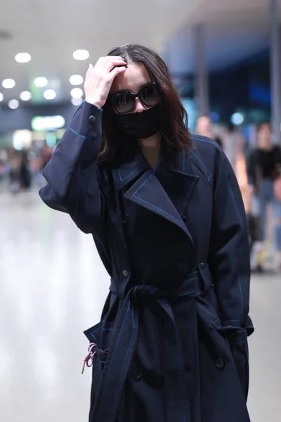 Kinesisk Skådespelerska Och Sångerska Song Jia Anländer Till Shanghai Flygplats — Stockfoto