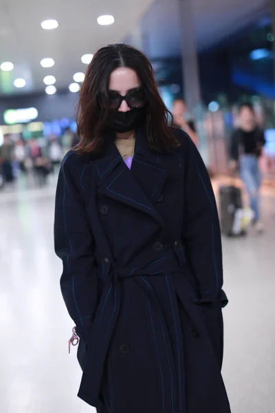 Kinesisk Skådespelerska Och Sångerska Song Jia Anländer Till Shanghai Flygplats — Stockfoto