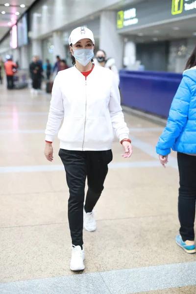 여배우 실업가 Liu Xiaoqing 2020 중국을 출발하기 공항에 — 스톡 사진