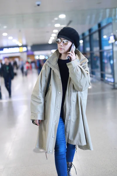 Chinese Actress Hai Qing Arrives Shanghai Airport Befoere Departure Shanghai — Stock Photo, Image