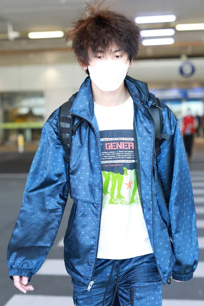 Chinese Actor Zhang Zhehan Arrives Beijing Airport Departure Beijing China — Stock Photo, Image