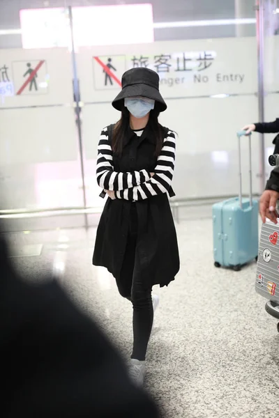 Chinese Actress Tan Songyun Arrives Airport Beijing China April 2020 — Stock Photo, Image