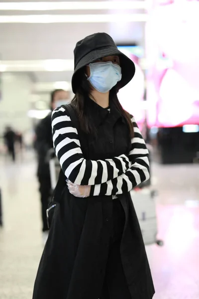 Chinese Actress Tan Songyun Arrives Airport Beijing China April 2020 — Stock Photo, Image