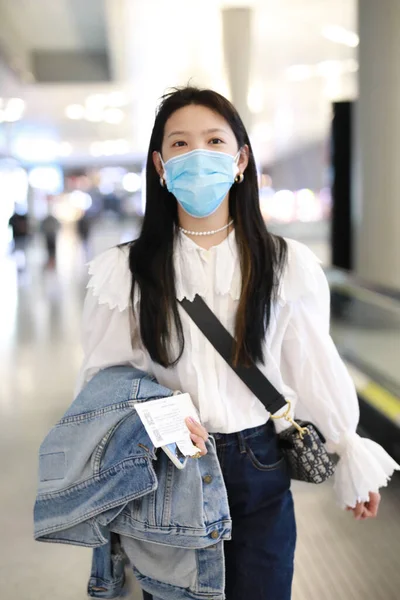 Chinese Actrice Zhang Ruonan Arriveert Voor Vertrek Een Luchthaven Peking — Stockfoto