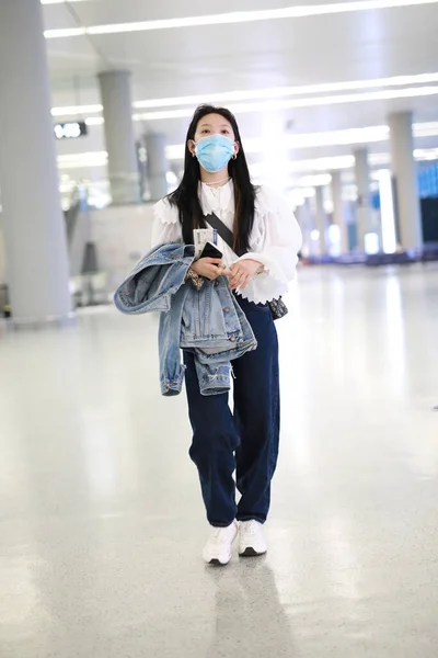 Chinese Actress Zhang Ruonan Arrives Beijing Airport Departure Beijing China — Stock Photo, Image