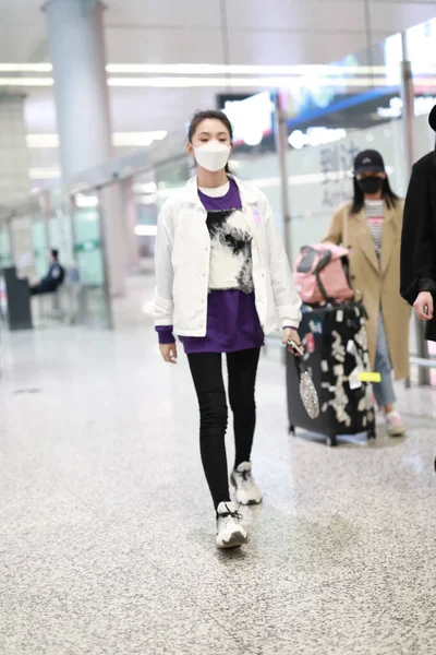 Čínská Herečka Lin Yun Nebo Jelly Lin Objeví Letišti Šanghaji — Stock fotografie