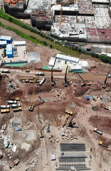 Luftaufnahme Von Baggern Die Mit Dem Bau Des Größten Fußballstadions — Stockfoto