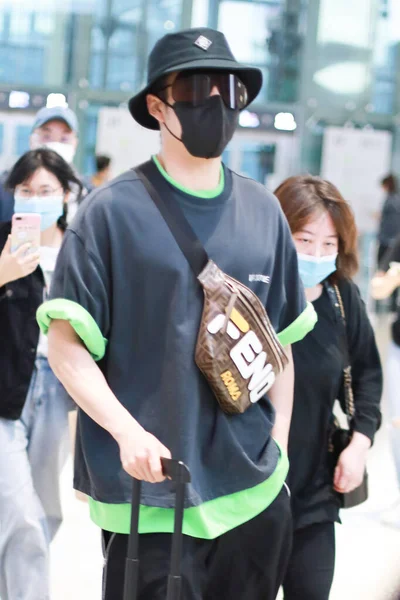 Chinese Actor Han Dongjun Also Known Elvis Han Arrives Airport — Stock Photo, Image