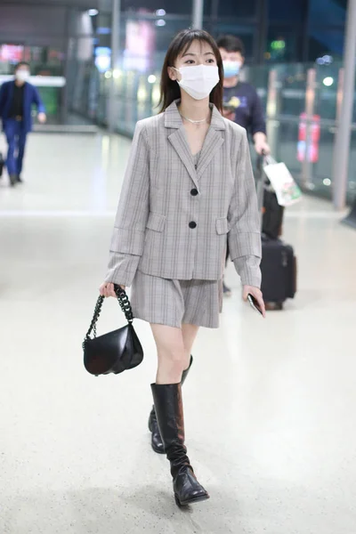 Chinese Actrice Jinyan Arriveert Beijing Luchthaven Beijing China Mei 2020 — Stockfoto