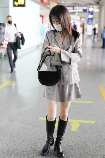 Attrice Cinese Jinyan Arriva All Aeroporto Pechino Pechino Cina Maggio — Foto Stock