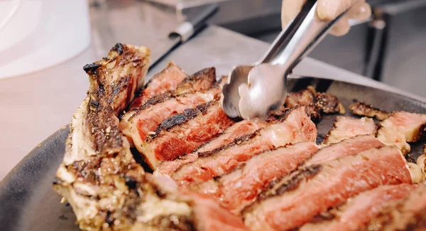 Grilovaný Bone Steak Talíři Kuchyni Restaurace Stock Fotografie