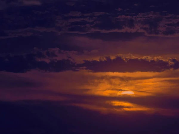 Sonnenuntergang Mit Wolken Und Sonne Einem Herbstnachmittag — Stockfoto