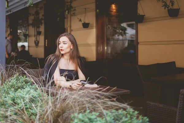 Une Fille Seule Dans Café Qui Attend Mec Femme Café — Photo