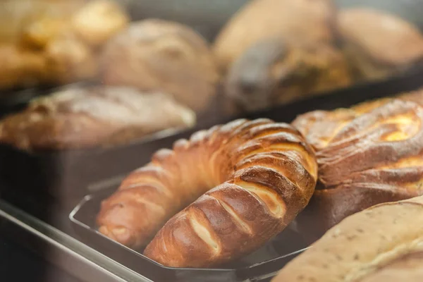 Many Different Pastries Lie Glass Window Bakery Shop — ストック写真