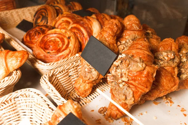 Delicious Freshly Baked Pastries Pastry Shop Many Buns Croissants Shelf — Stock Photo, Image