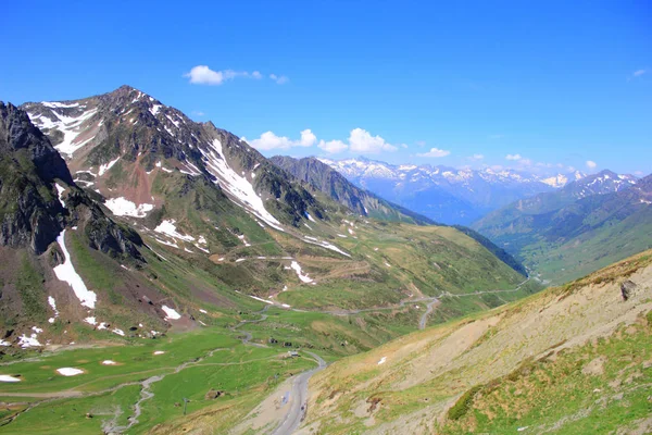 Pirineos montañas en verano — Foto de Stock