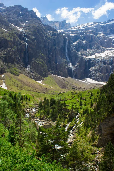 Summer in the Pyrenees mountains — Stock Photo, Image