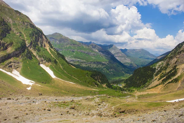 ピレネー山脈の夏 — ストック写真
