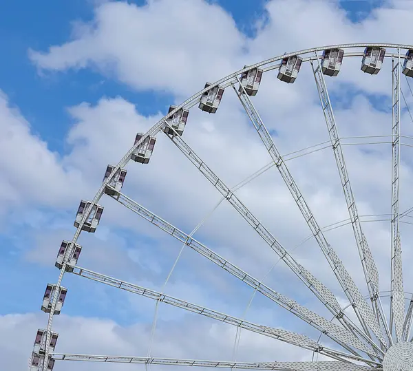 Ferris Wheel Element Sky White Clouds — Stock Photo, Image