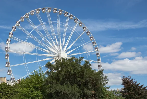 Wallpaper View Ferris Wheel Background Blue Sky Clouds — Stock Photo, Image