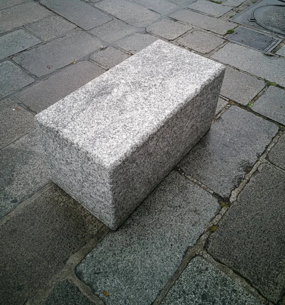 Granitwürfel Auf Dem Bürgersteig Straßensperrung Blickpunkt Pflastersteine — Stockfoto