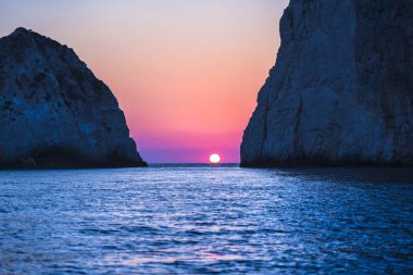 Denizde gün batımı