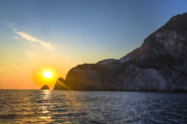 Denizde gün batımı