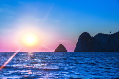 Denizde gün batımı