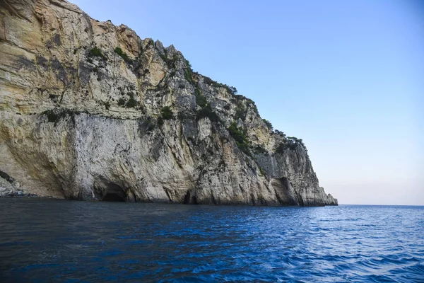 Utsikt Över Havet Och Klipporna Konkret — Stockfoto