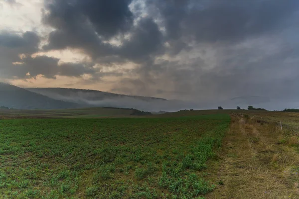 Landschaft Mit Bergen Und Wolken Horizont — Stockfoto