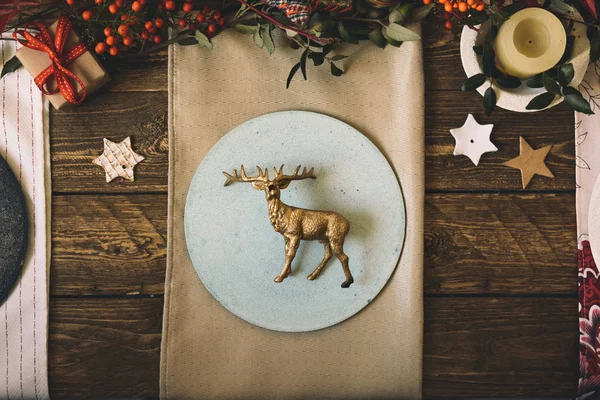 Plaques de ciment faites à la main, ensemble de table de Noël, décoré avec — Photo