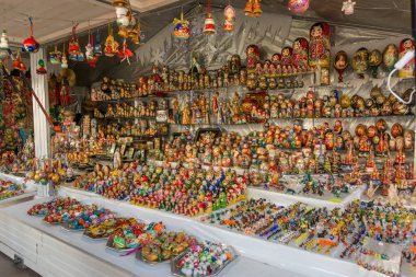 Toulouse, Fransa - 30 Kasım 2016, Stand matioskas ve yumurta