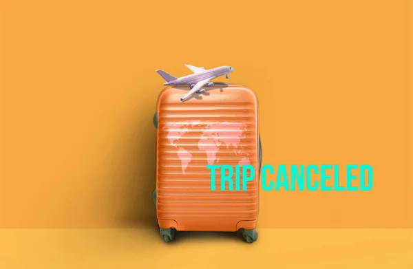 Covid Orange World Map Travel Luggage Plane Перестаньте Ризикувати Місцями — стокове фото