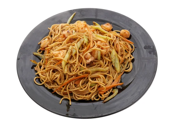 Kinesisk mat. Spaghetti med räkor — Stockfoto