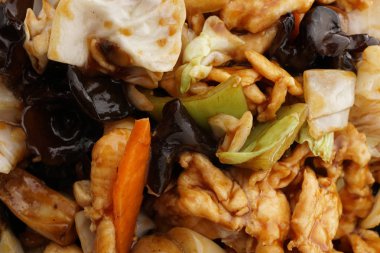 Çin yemeği. Sebze ile tavuk